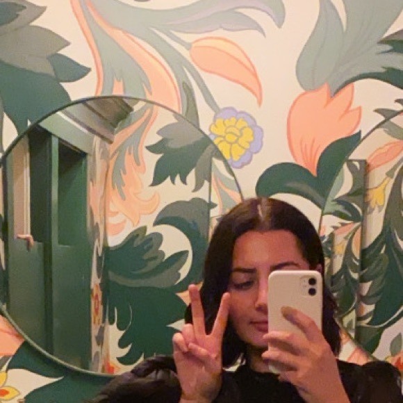 Meet your Posher, Rachel - Picture 1 of 1